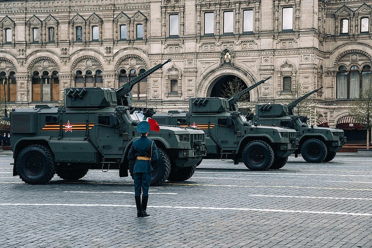 "Параноя на кожному кроці": Росія проведе найскромніший парад за всю історію, - CNN