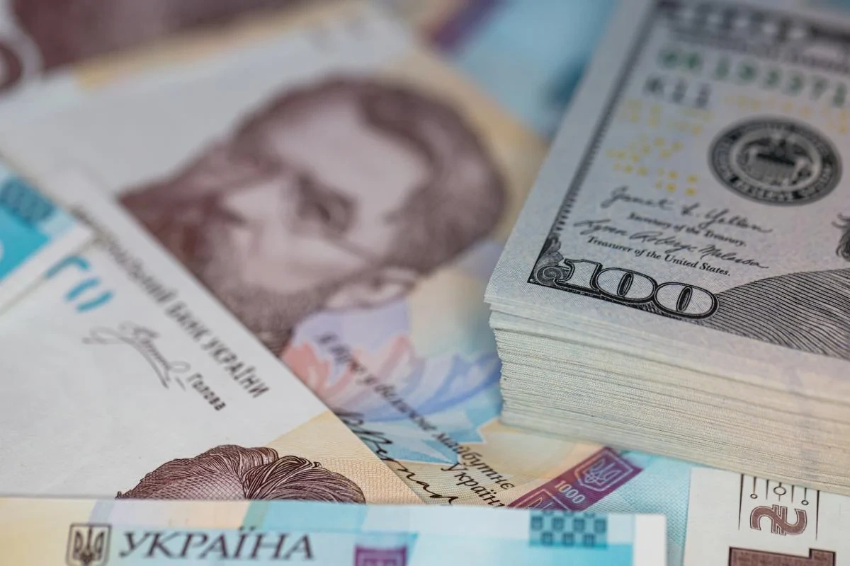 Скільки коштують долар та євро в Україні сьогодні: курс валют 20 вересня
